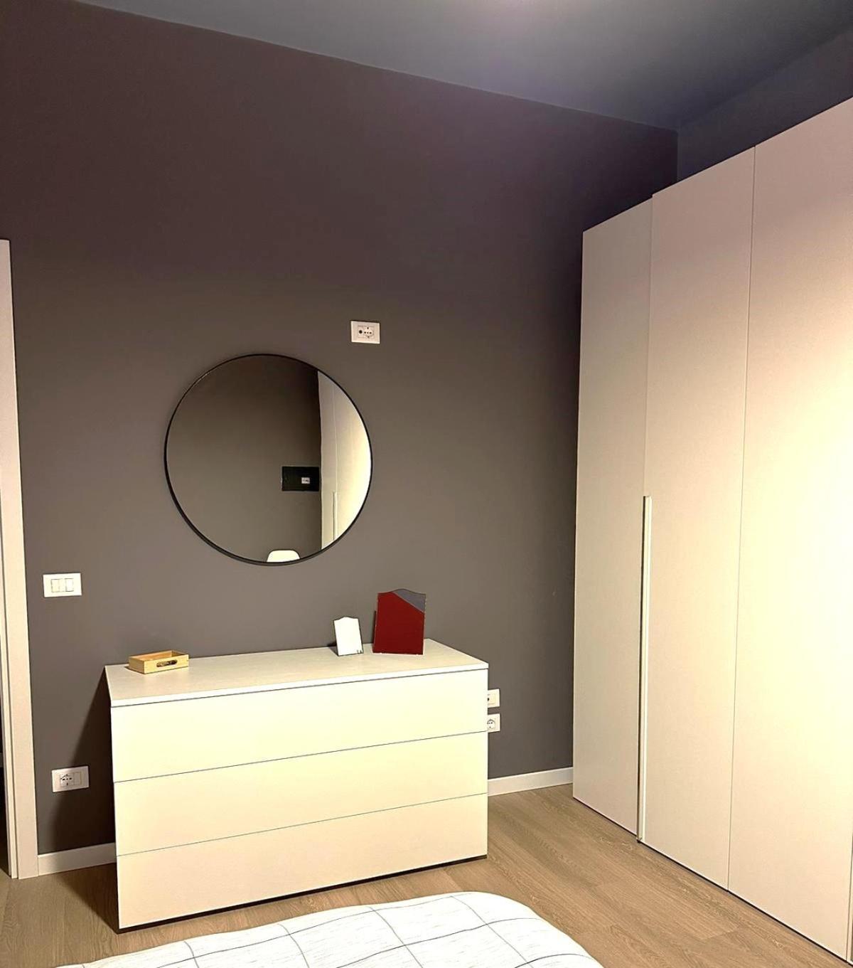 La Casa Di Anna, Appartamento Trilocale Con Balcone E Garage Brescia Bagian luar foto